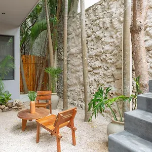 https://kanak-tulum.allrivieramayahotels.com