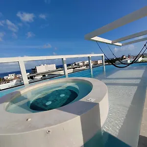 https://incredible-beautiful-studio-steps-from-the-beach-by-yeah.tulum-hotels.net
